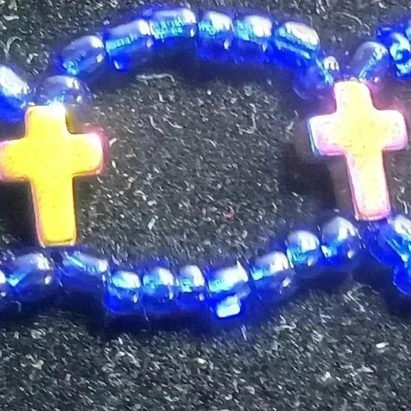 Cross beaded bracelet - Picture 2 of 5